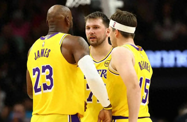 开云电子-10战9胜正式锁定季后赛！这支湖人究竟发生了哪些变化？|东契奇|詹姆斯|俄克拉荷马雷霆队|圣安东尼奥马刺队|克利夫兰骑士队_新浪体育_新浪新闻